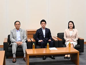 寄生完就跑路？ 日本在野三黨合併談崩了 眾院最大在野黨有議員想退黨...