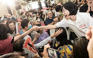 上百個勞工團體組後援會相挺  蘇巧慧承諾提高預算做勞工家庭後盾