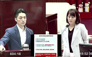 蔣萬安問遮陽傘扯前鎮漁港「問T答K」當地里長轟「蔣Ｘ話」：當里長都沒資格