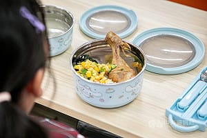 嘉縣免費營養午餐每餐補助62元  2.7萬名學生受惠