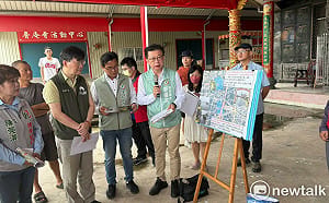 郭國文率財委會考察建設  爭取破10億治水經費  宣布南科跨溪大橋明年第三季開工