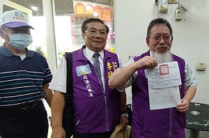 「鐵拳市長」捍衛人民權益     張靜登記參選高雄市長搶頭香