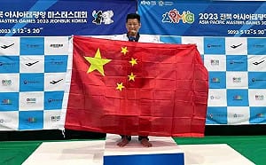 曾高舉五星旗！李東憲爆在中國貧病交迫想回台 他轟：報應！台灣不是資源回收場