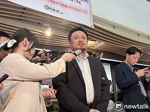 洪申翰率員普渡拜拜  新會期優先推動中小微企業轉型條例相關條文  