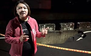 柯志恩「高屏女兒」看板戰火延燒  邱于軒批賴瑞隆、黃捷未查先抹黑：到底誰比較急？