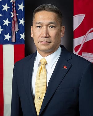 川普提名「真正的戰士」高雄出任海軍部長！促國會儘速通過任命案
