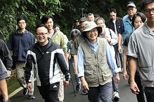 蔡英文從台北趕場到基隆！ 童子瑋登記前笑說：非常榮幸邀她當我競總主委