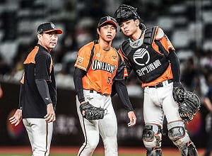 林易霆表演看一半緊急登板　獲餅總摸頭鼓勵沒感覺
