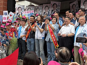 喊「選戰進入藍白對決」 鄭麗文直稱吳旭智：竹北未來的市長