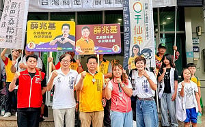 小黨高雄于仙玲、薛兆基今登記參選  盼如紙飛機一同啟航進議會  