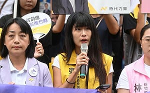 前縣長范振宗作勢掌摑鄭麗文惹議   張育慈：反對以暴力羞辱任何人  