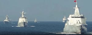 睽違13個月再露面　2025年8月黃岩島互撞艦「桂林號」重返南海