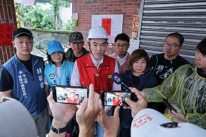 1小時狂降雨！基隆多地淹水　謝國樑急勘災：最高慰助3萬元