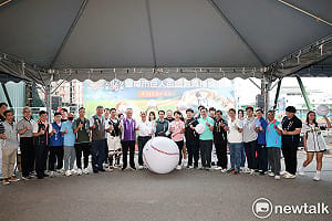 巨人盃國際青棒錦標賽登場  黃偉哲邀民眾觀賽為選手加油