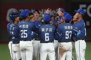 悍將大巨蛋打擊率不到2成落差大　光總直言不知原因