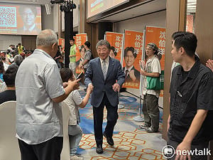 陳時中酸蔣「面相很難看」 北市府轟：現在要對兩代人容貌羞辱？