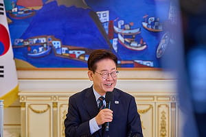 大幅度人事改組仍沒用？  韓國總統李在明支持度再創新低！