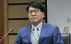 含李貞秀今年26位陸配參選  游盈隆：採統一標準處理