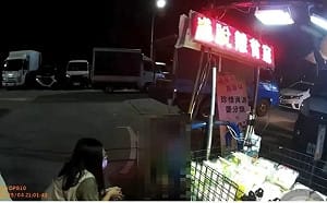11歲童夜市獨自賣芭樂！「為脫離貧窮」」惹哭網友 屏東縣府擬開罰