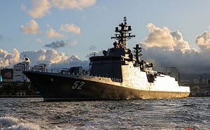 北韓「下水餃」？！崔賢級2號艦「姜健號」成軍  金正恩：納入「核反擊」體系