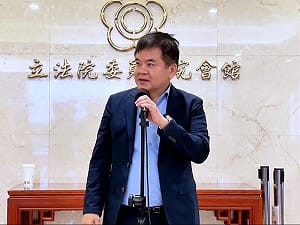 台北「李柏毅」醫院耍特權惹議！ 莊瑞雄：不應該把民代身分帶到那邊