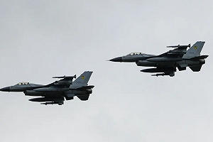 F-16V戰機抵台再拖延? 等了兩週還沒到 再度出發「喊卡」 空軍：我們也在等 