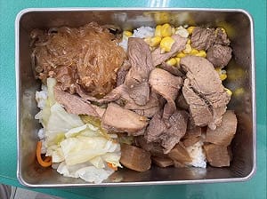 北市成淵高中87名學生腹瀉！午餐肉品酸臭 勒令停餐調查