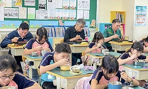 高市全面推動免費午餐    鼎金國小示範創新五感食農教育  