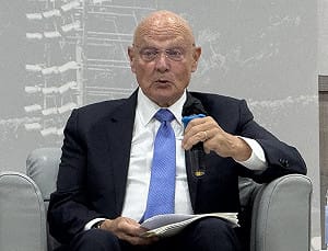 30年前率航艦護台  埃利斯上將：重啟核電應獲得跨黨派嚴肅對待