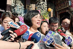 李四川競辦猛打胞妹「利益迴避」 蘇巧慧反嗆：股東還有國民黨立委
