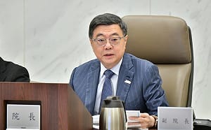 卓揆稱「歡迎請我吃飯」  政院：凍結院長薪水已違憲違法