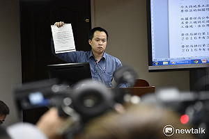 物流員工曬出底薪900元薪資單 資方驚嘆不可思議