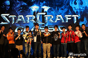 重溫《星海爭霸》！熱情玩家擠爆電競館