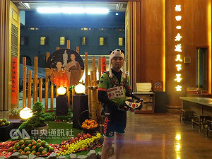 感謝台311賑災 日男騎單車環台4次