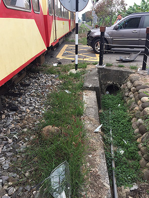 快訊》阿里山森鐵擦撞轎車 120旅客行程延誤