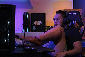 《星海爭霸》最有味道的對決！ 台好手邀韓主播用腳較勁