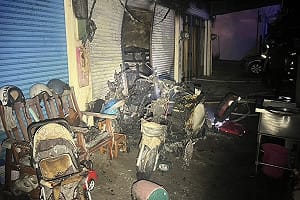 草屯老翁潑汽油縱火燒自家　持鹽酸躲草叢遭警逮捕