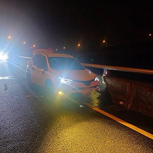 休旅車疑自撞國5蘇澳匝道　駕駛墜落地面身亡