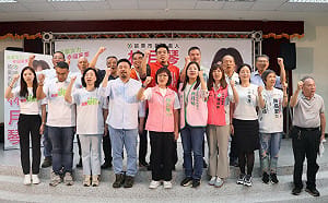 洪申翰站台相挺！林月琴搶攻勞工票 成立後援會拋友善職場2承諾
