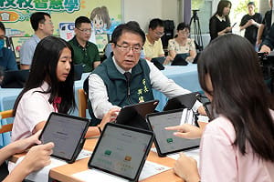 台南創全國之先推AI教育基礎建設　黃偉哲：讓AI助攻適性學習