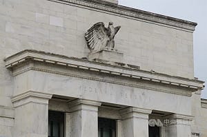 美10年期公債殖利率升破5%關卡 市場關注Fed動向