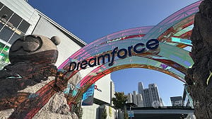 Salesforce：AI掀介面革命 企業價值在底層平台