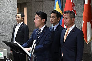 北韓一日兩射彈道飛彈　日防衛相小泉經「北京管道」嚴正抗議