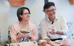 戰貓隆貓合體擼貓    蕭美琴：賴瑞隆將共築人寵共好城市