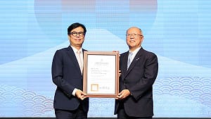 頒高雄榮譽市民歡送奧正史   陳其邁感謝三年深耕台日交流