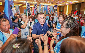 選戰加溫 李四川直搗蘇巧慧本命區、成立醫師後援會