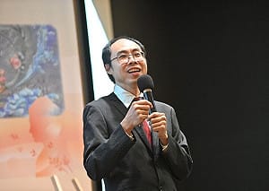 華梵教授深入石窟壁畫　出版全台首本泥板膠彩專書