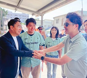 沈伯洋到台中首站 新系議員熱烈歡迎 謝志忠：芒果熱血迎接 