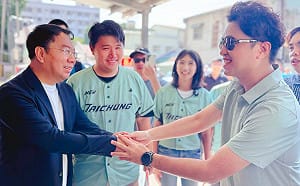 沈伯洋到台中首站 新系議員熱烈歡迎 謝志忠：芒果熱血迎接 