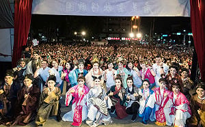 蘇巧慧辦｢中秋戲曲之夜」 3000人觀賞唐美雲、許秀年演出《龍鳳情緣》